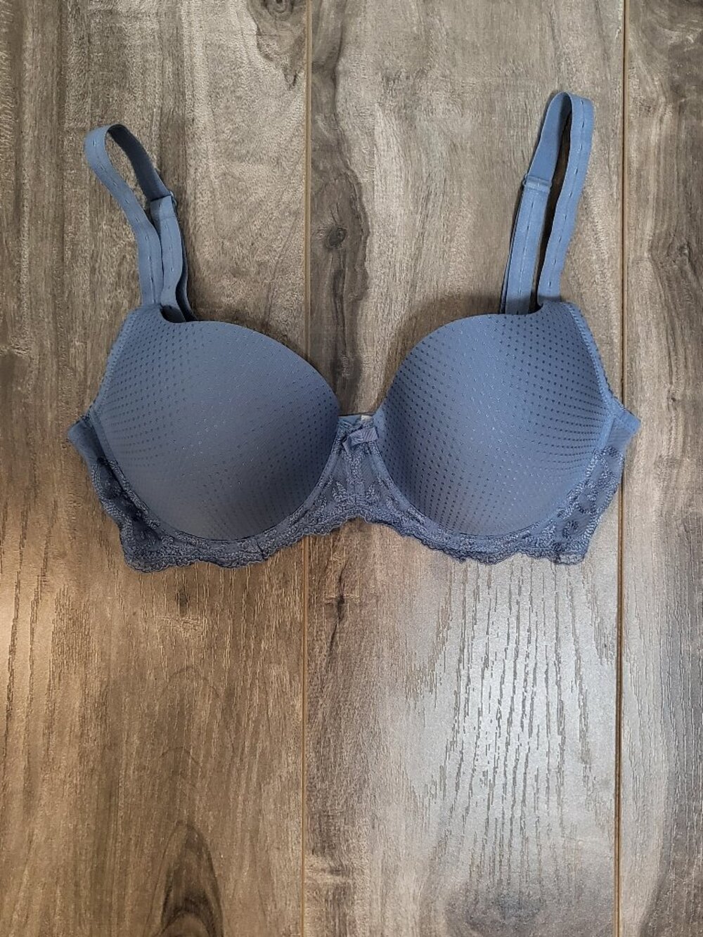 Triumph lined bra in Blue with lace details 34DDD